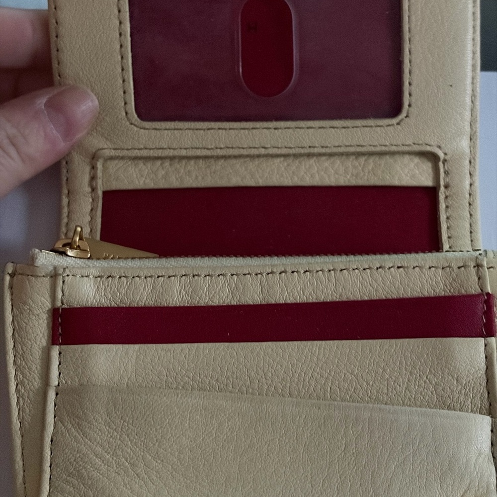Hammitt Dawn(very light yellow) Pebble Leather Card Wallet with Gold Studs - Picture 3 of 6